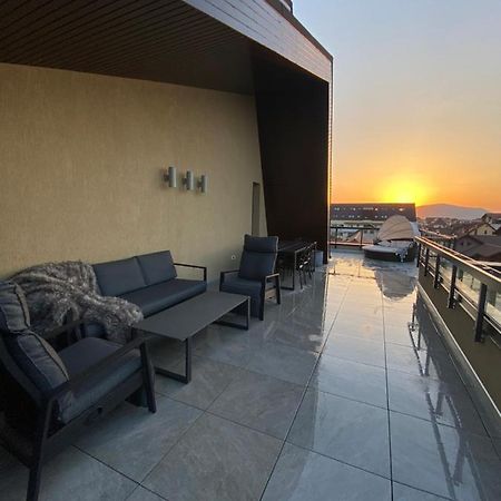 Апарт отель Art'Penthouse Брашов Экстерьер фото